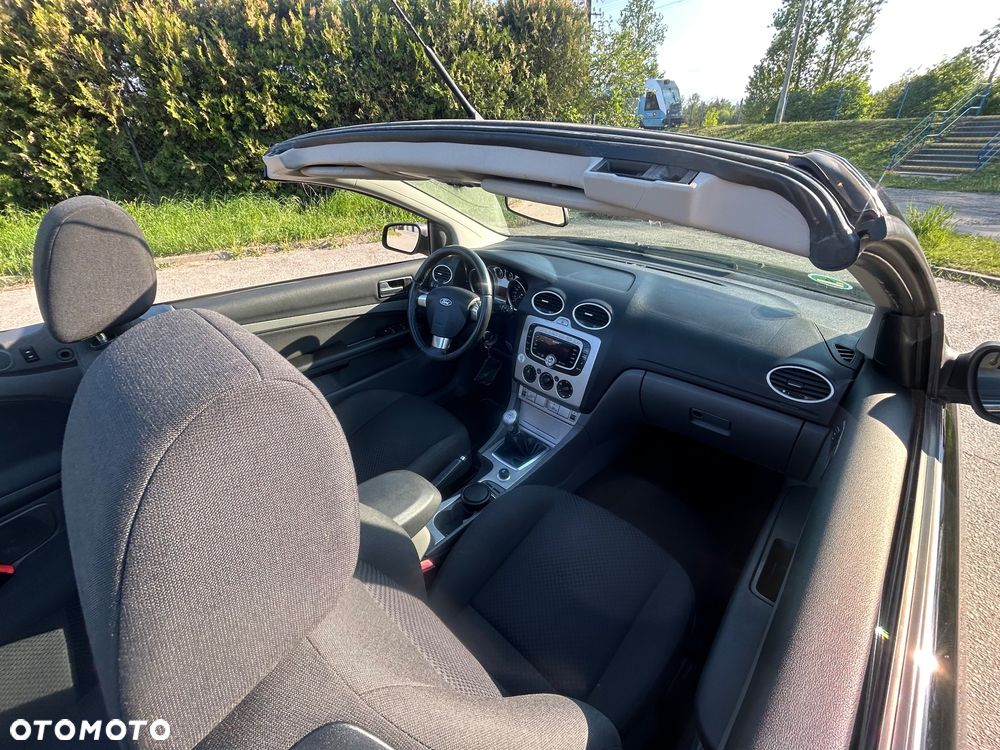 Ford Focus 2.0 16V Sport - 22