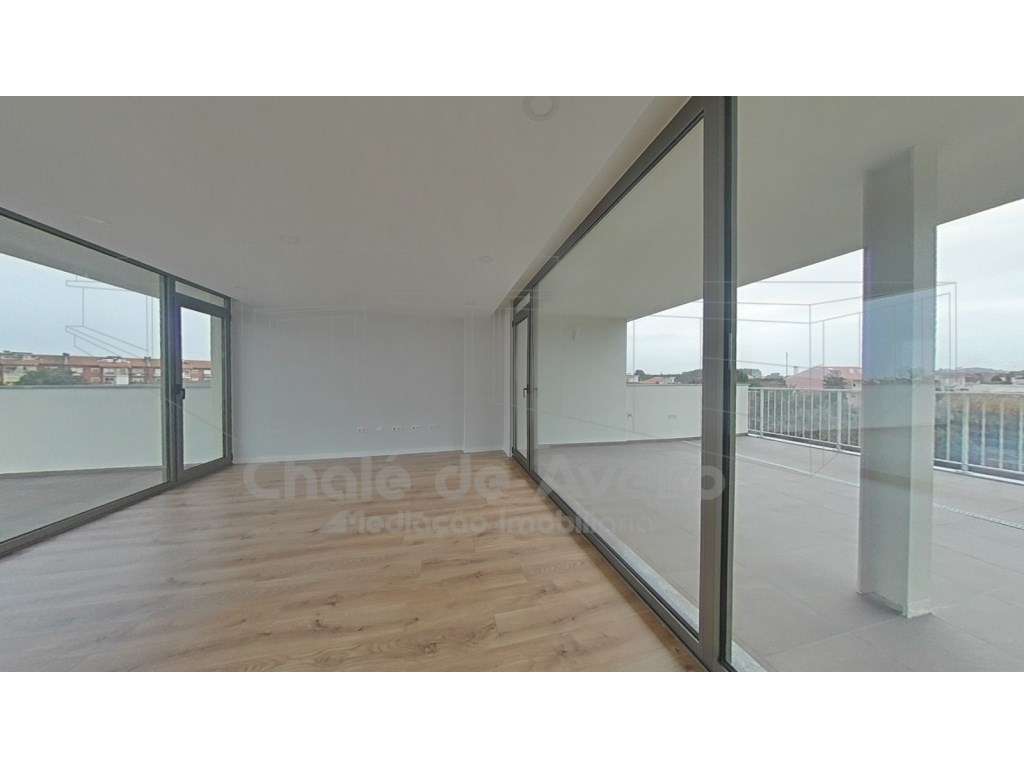 APARTAMENTO T3 IMPLEX NOVO COM 2 TERRAÇOS-ÍLHAVO - Grande imagem: 2/43