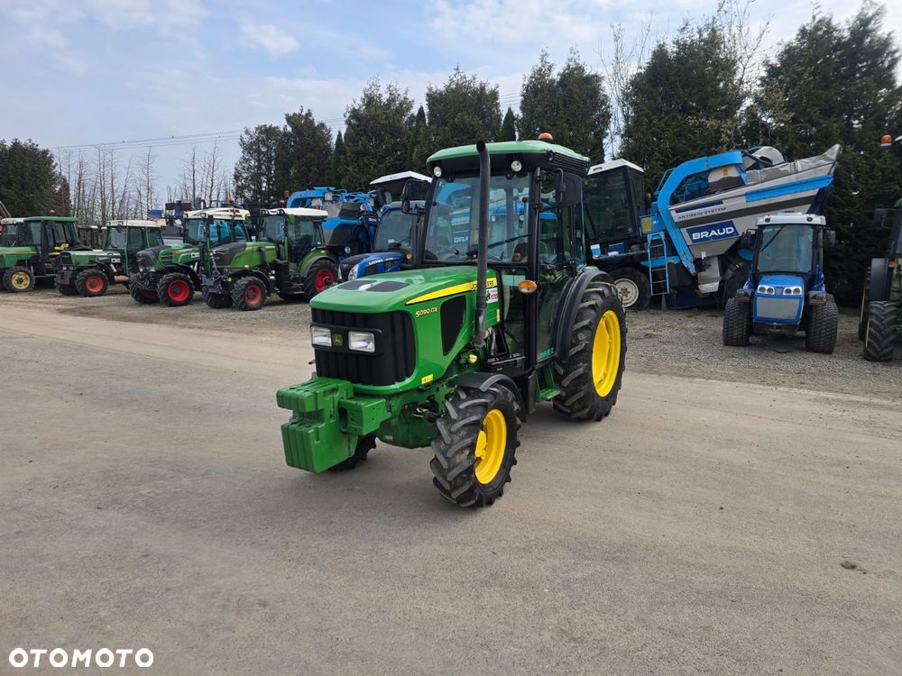 John Deere 5090GV - 3