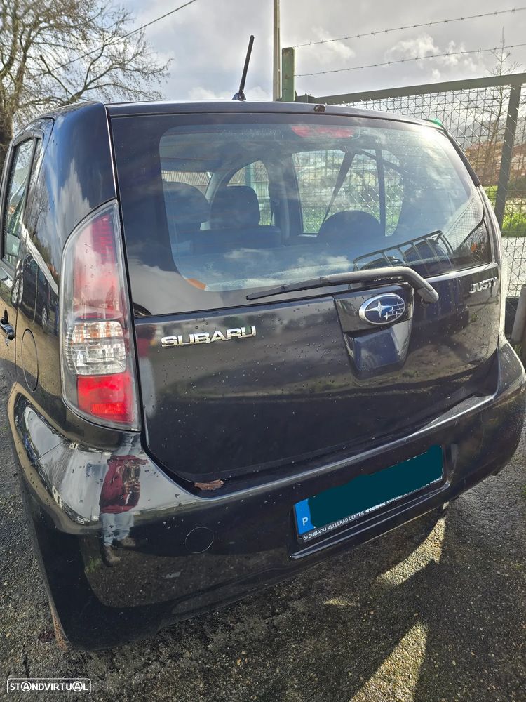 Subaru Justy - 4