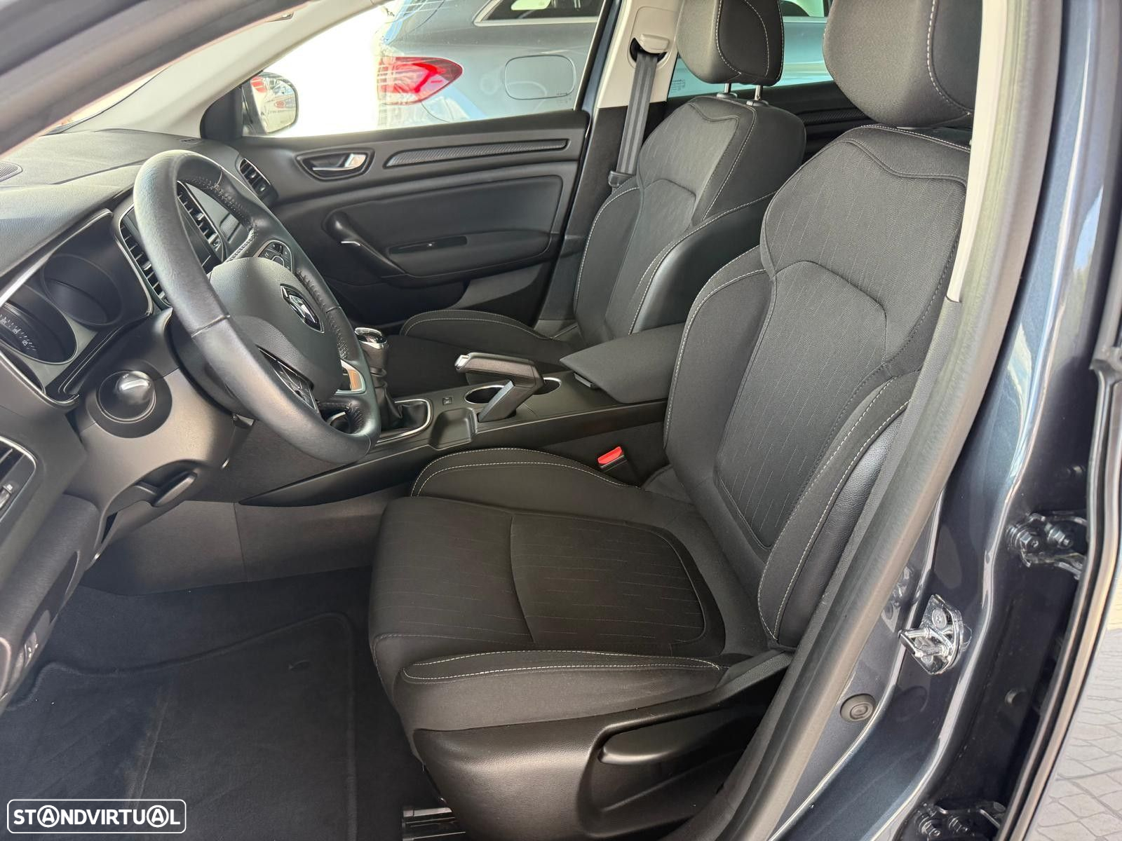 Renault Mégane 1.3 TCe Limited - 10