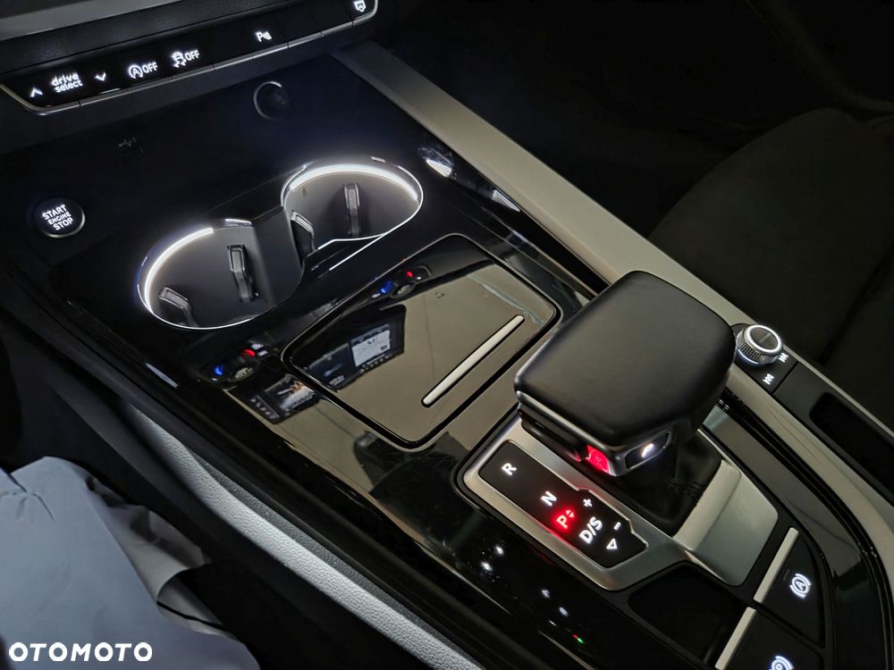 Audi A4 Avant 35 TDI Sport S tronic - 19