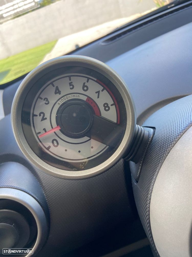 Peugeot 107 1.0 Trendy - 12