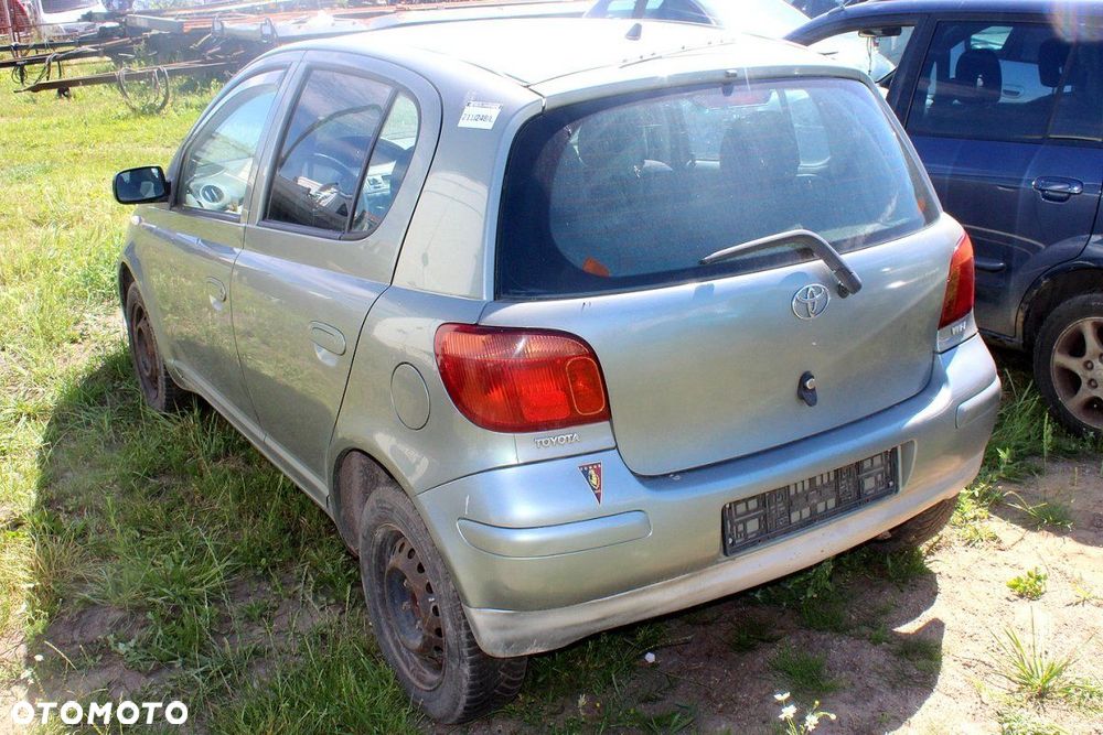Toyota Yaris I 2003 1.3VVTI 2SZ-FE HB5D (MASKA, ZDERZAK, LAMPA, BŁOTNIK, DRZWI, SZYBA, FOTEL) - 4