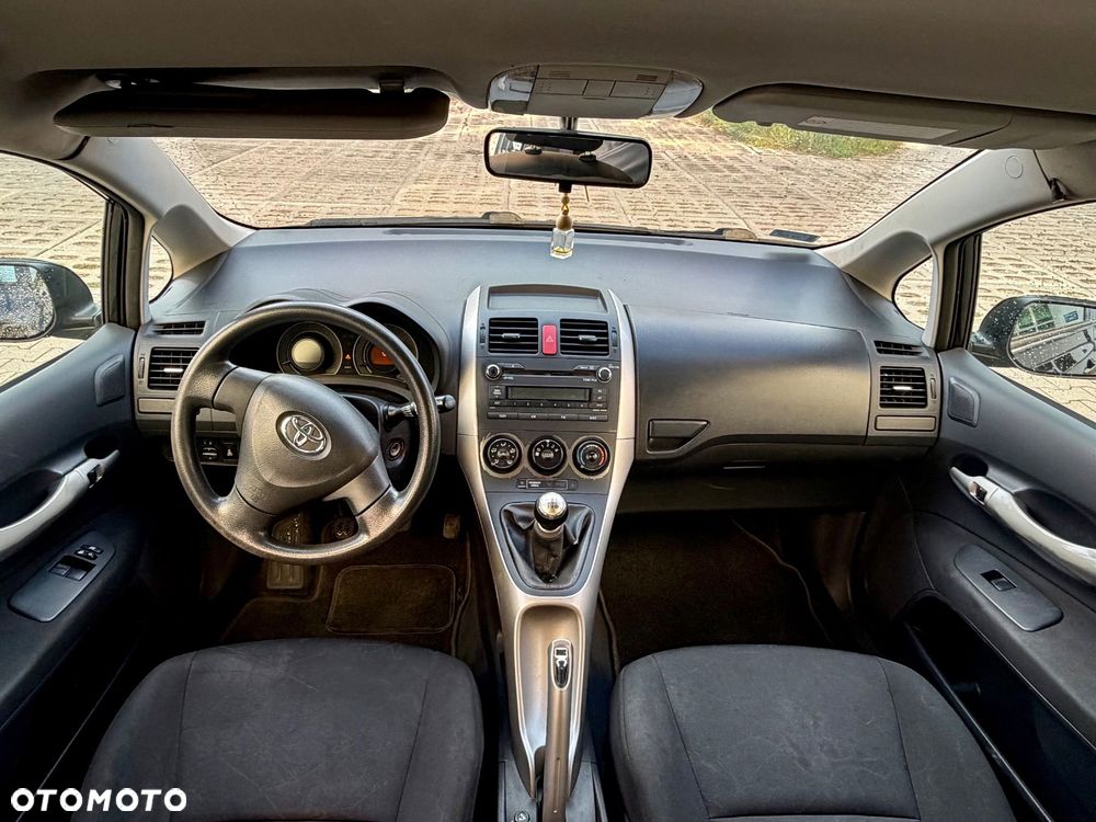 Toyota Auris - 7