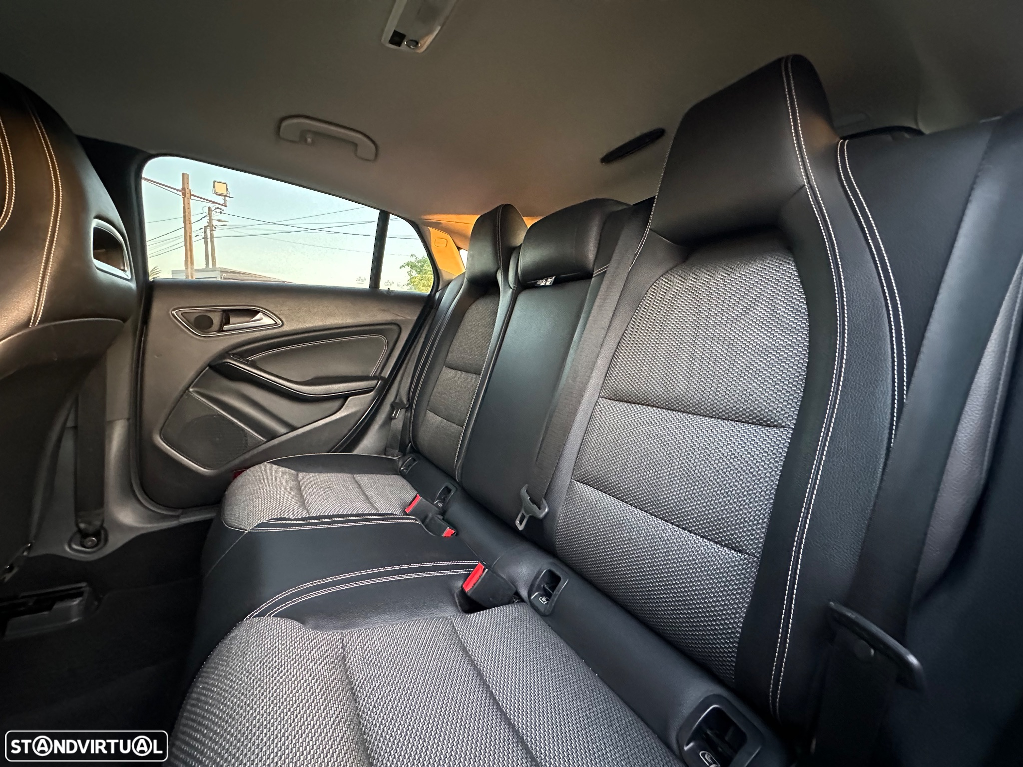 Mercedes-Benz CLA 180 d Shooting Brake - 8