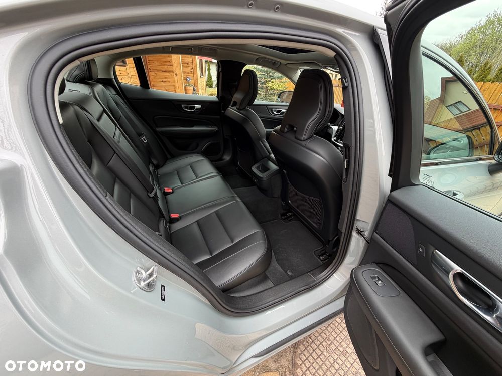 Audi A4 Limousine - 16