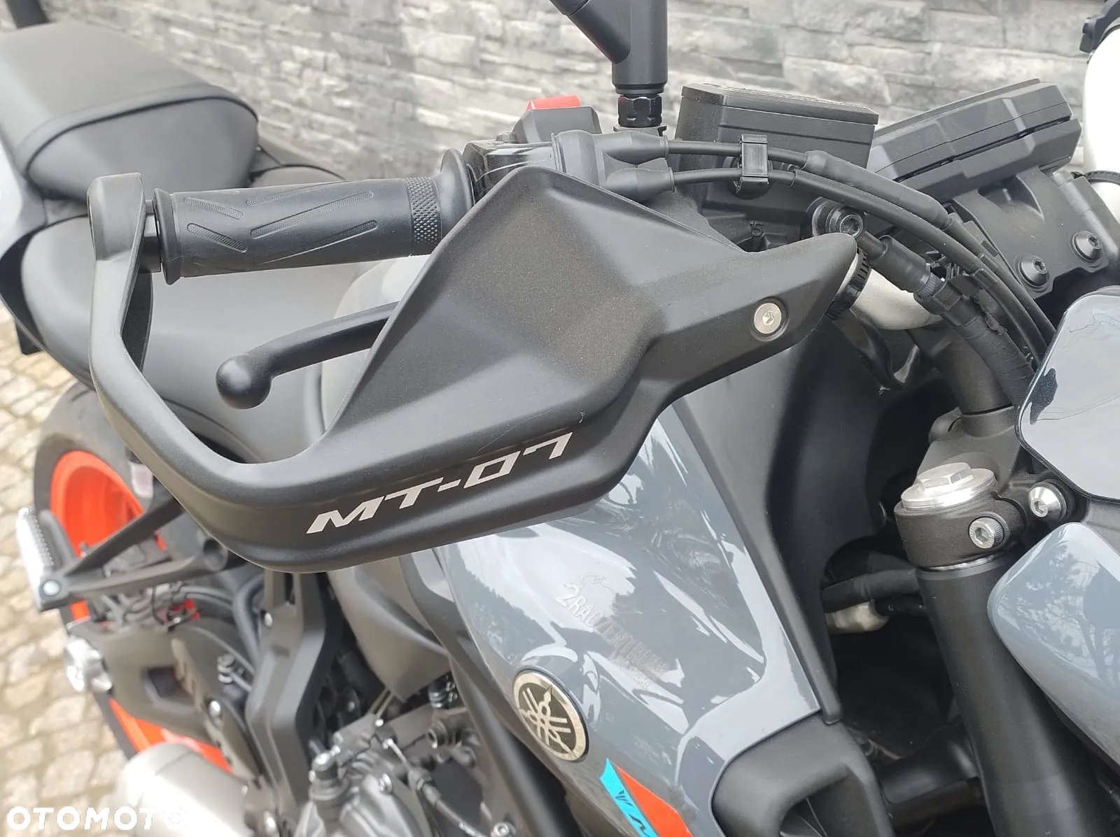 Yamaha MT - 12