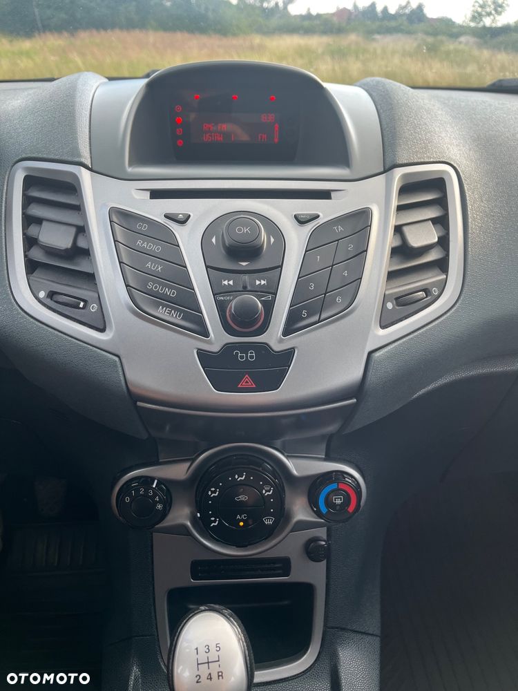 Ford Fiesta 1.4 Trend EU5 - 19