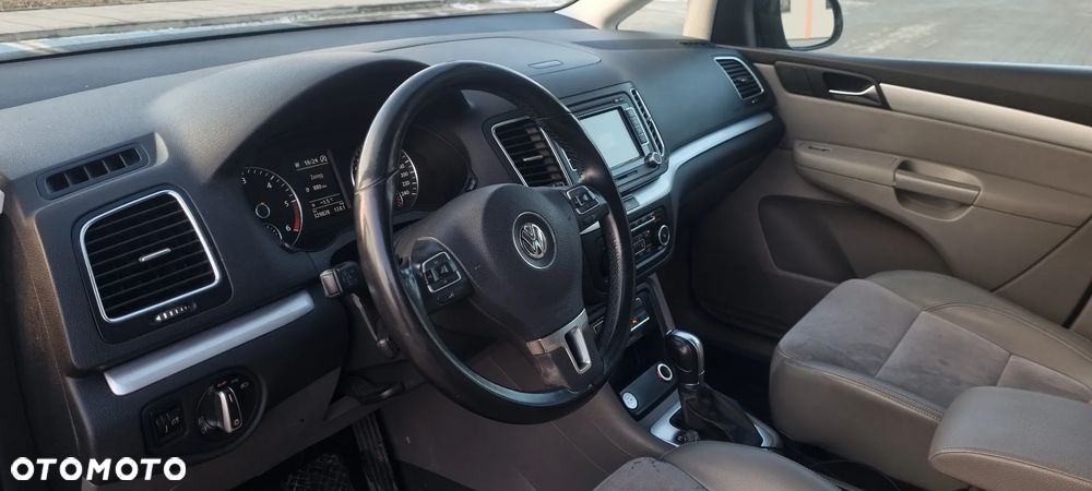Volkswagen Sharan 2.0 TDI Highline DSG - 10