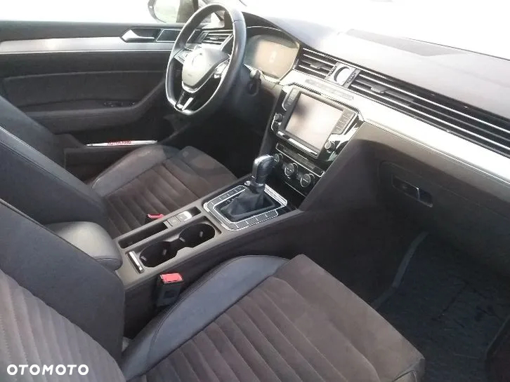 Volkswagen Passat 2.0 TDI Bi-Turbo BMT 4Mot Highline DSG - 10