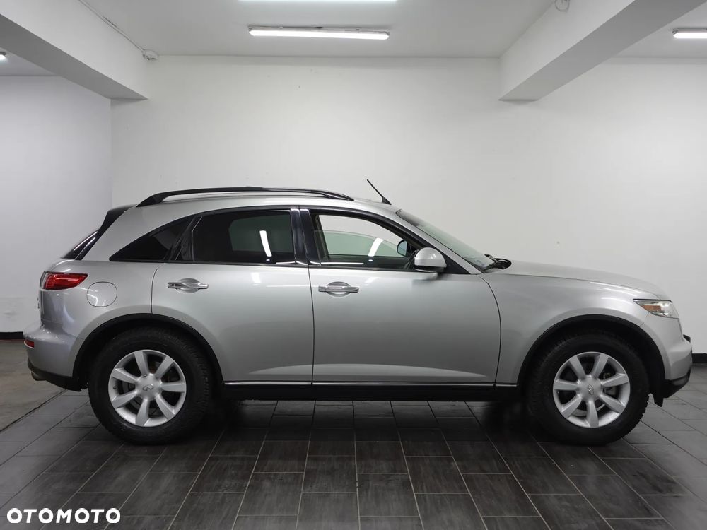 Infiniti FX FX35 - 10