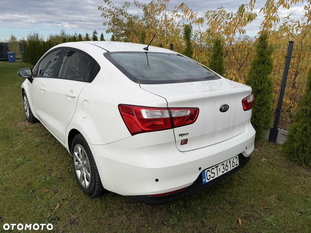 Kia Rio - 6