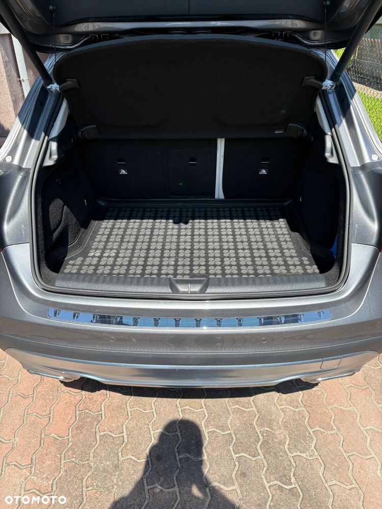 Mercedes-Benz GLA 250 4-Matic - 8