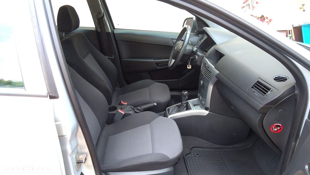 Opel Astra III 1.4 Enjoy - 10