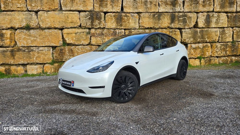 Tesla Model Y - 1