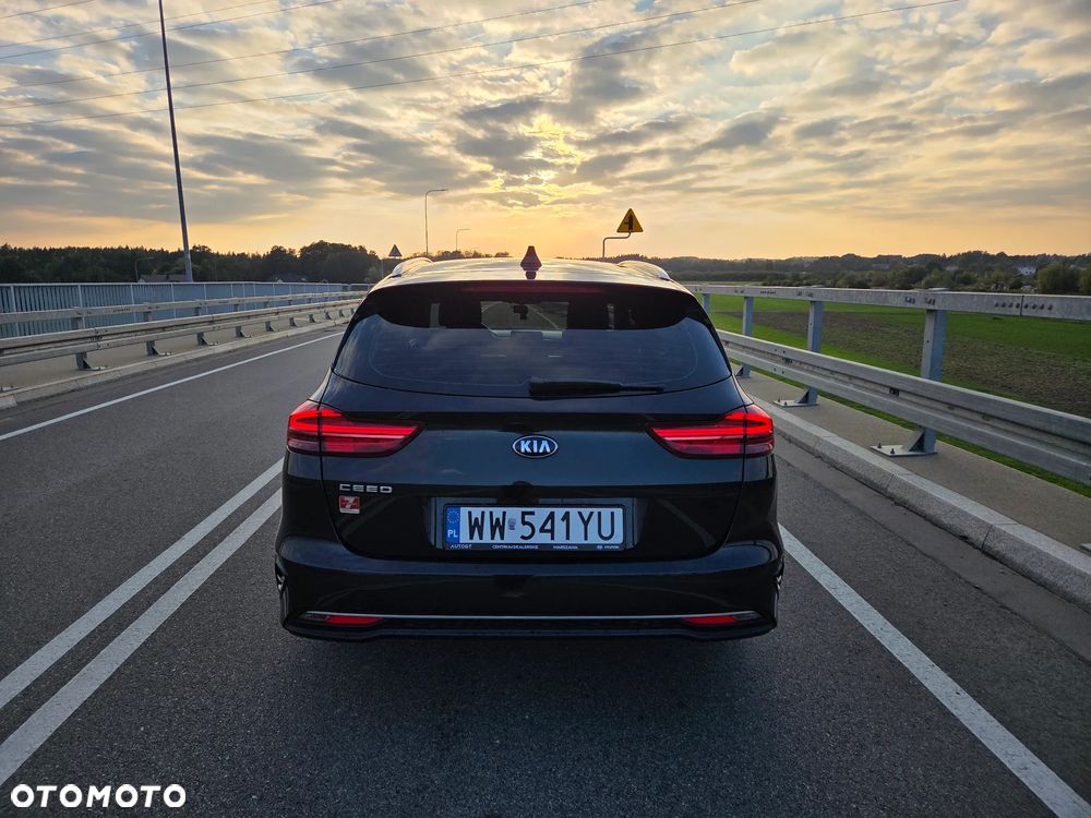 Kia Ceed 1.4 T-GDI M DCT - 11