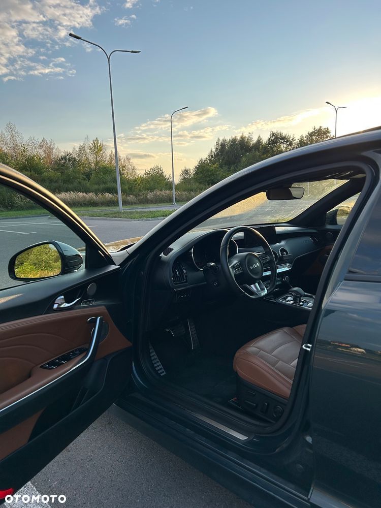 Kia Stinger - 13