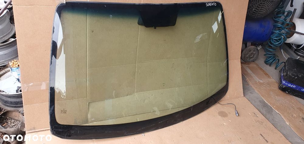Szyba czołowa przód przednia Kia Sorento AS1 - 4