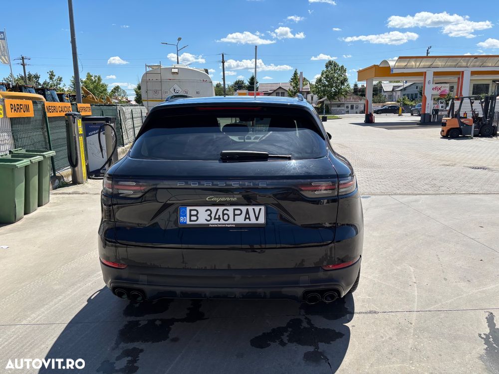 Porsche Cayenne E-Hybrid - 4