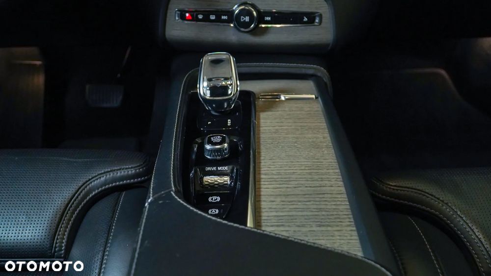 Volvo XC 90 T8 AWD Twin Engine Geartronic Inscription - 21