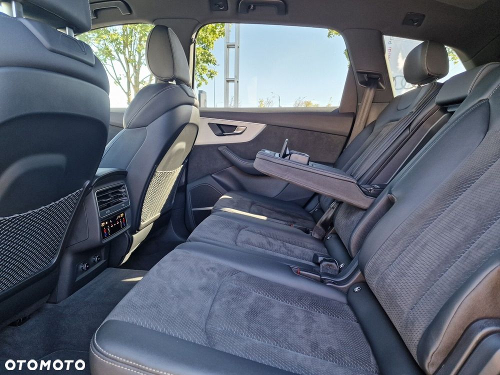 Audi Q7 - 12