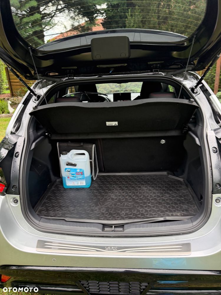 Toyota Yaris Hybrid 1.5 GR Sport - 11
