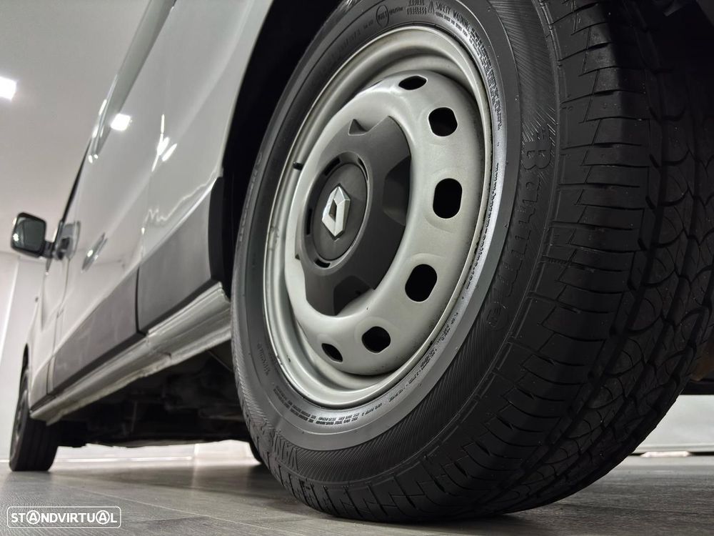 Renault Trafic 1.6 dCi L2H1 1.2T SS - 38