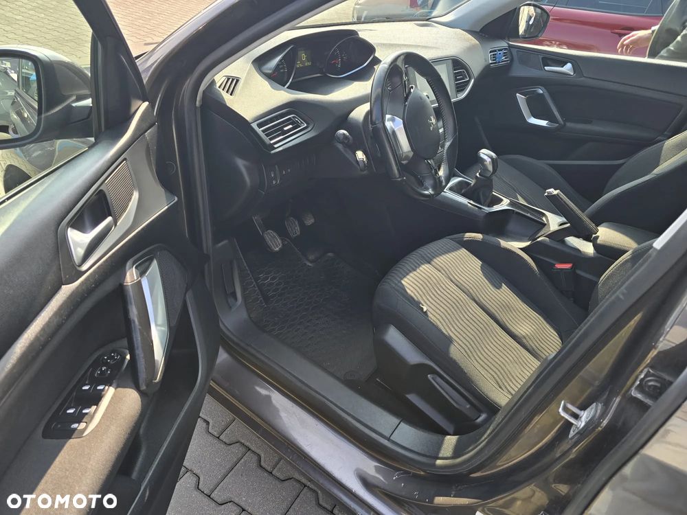 Peugeot 308 1.2 PureTech Active S&S - 11