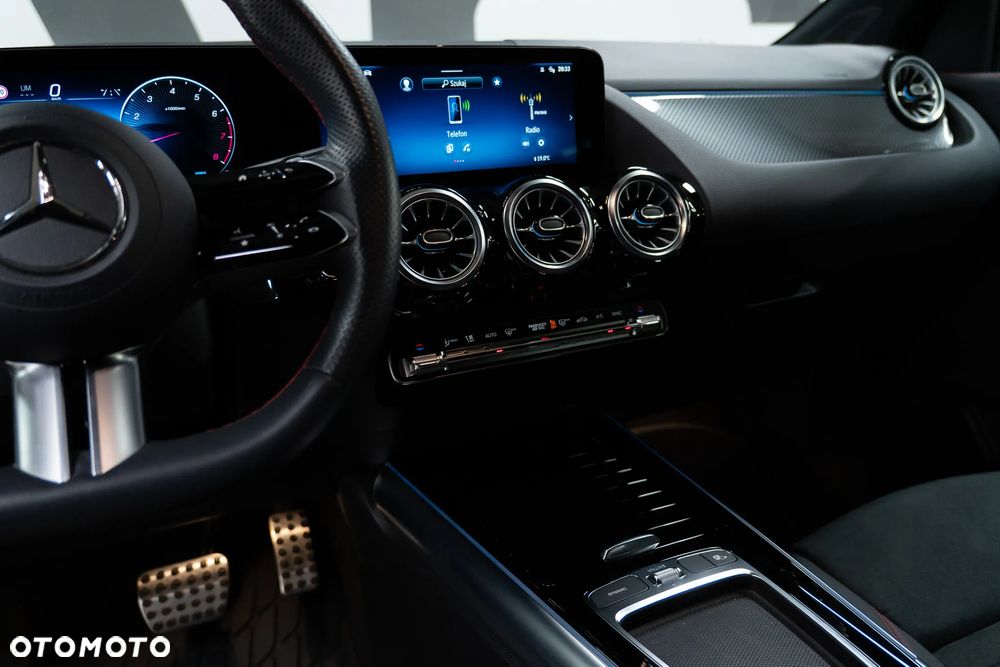 Mercedes-Benz CLA 220 AMG Line 7G-DCT - 26