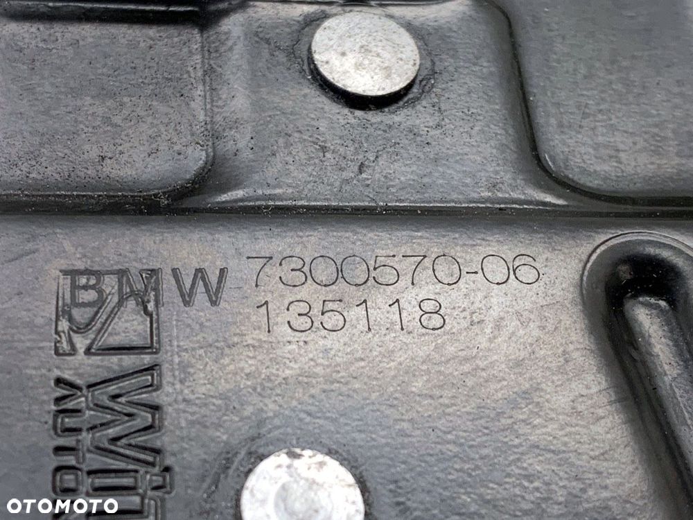 ZAMEK MASKI PRAWY  MINI MINI CLUBMAN (F54) 2014 - 2022 Cooper 100 kW [136 KM] benzyna 2014 - 2022 - 3