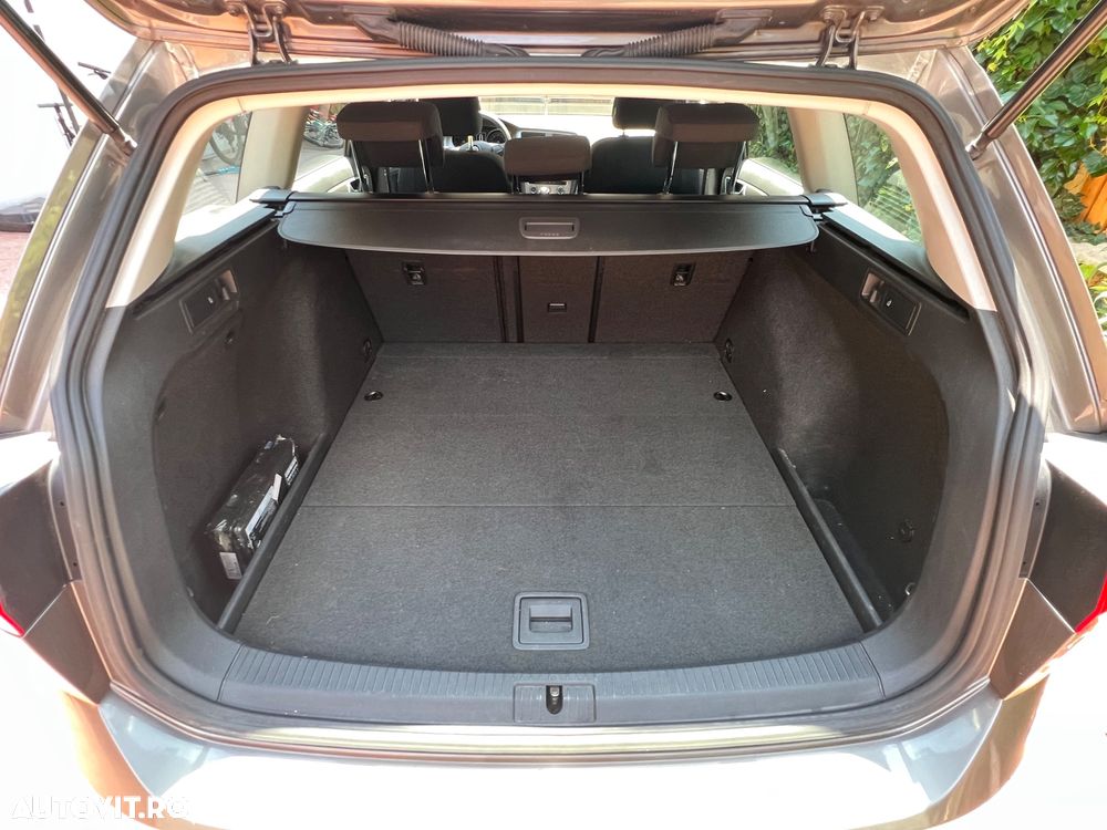 Volkswagen Golf 1.6 TDI BlueMotion Technology Comfortline - 11