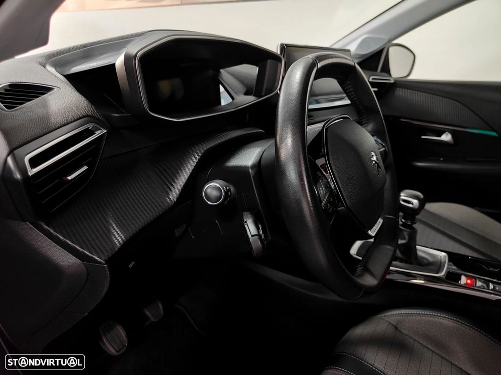 Peugeot 208 1.2 PureTech Allure Pack - 28