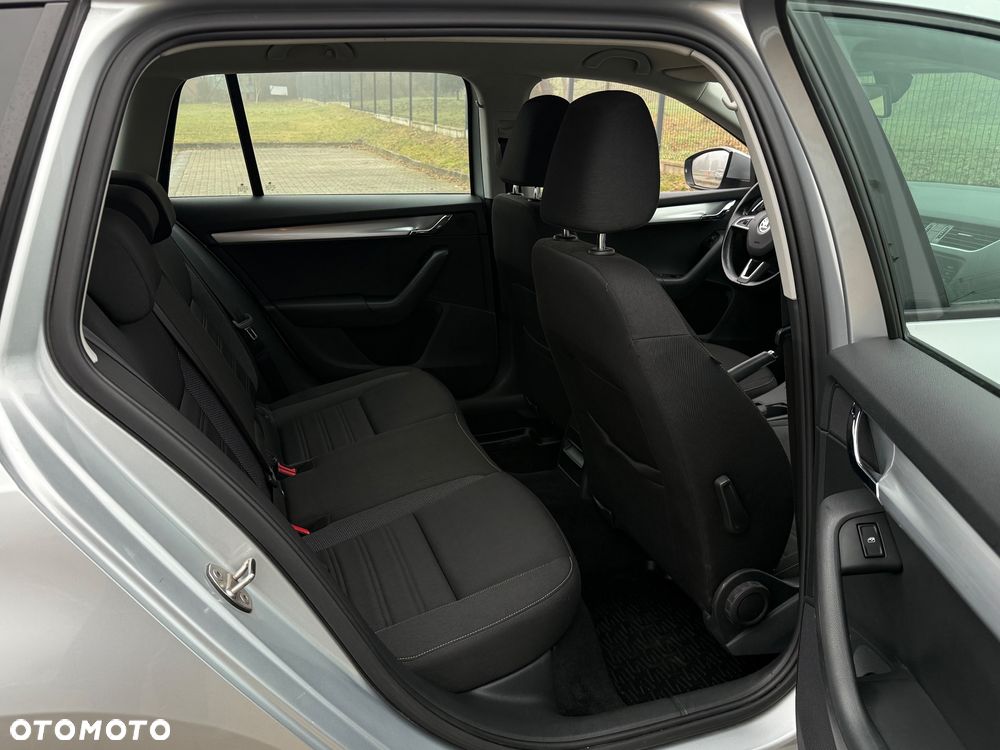 Skoda Octavia 1.4 TSI Ambition - 10