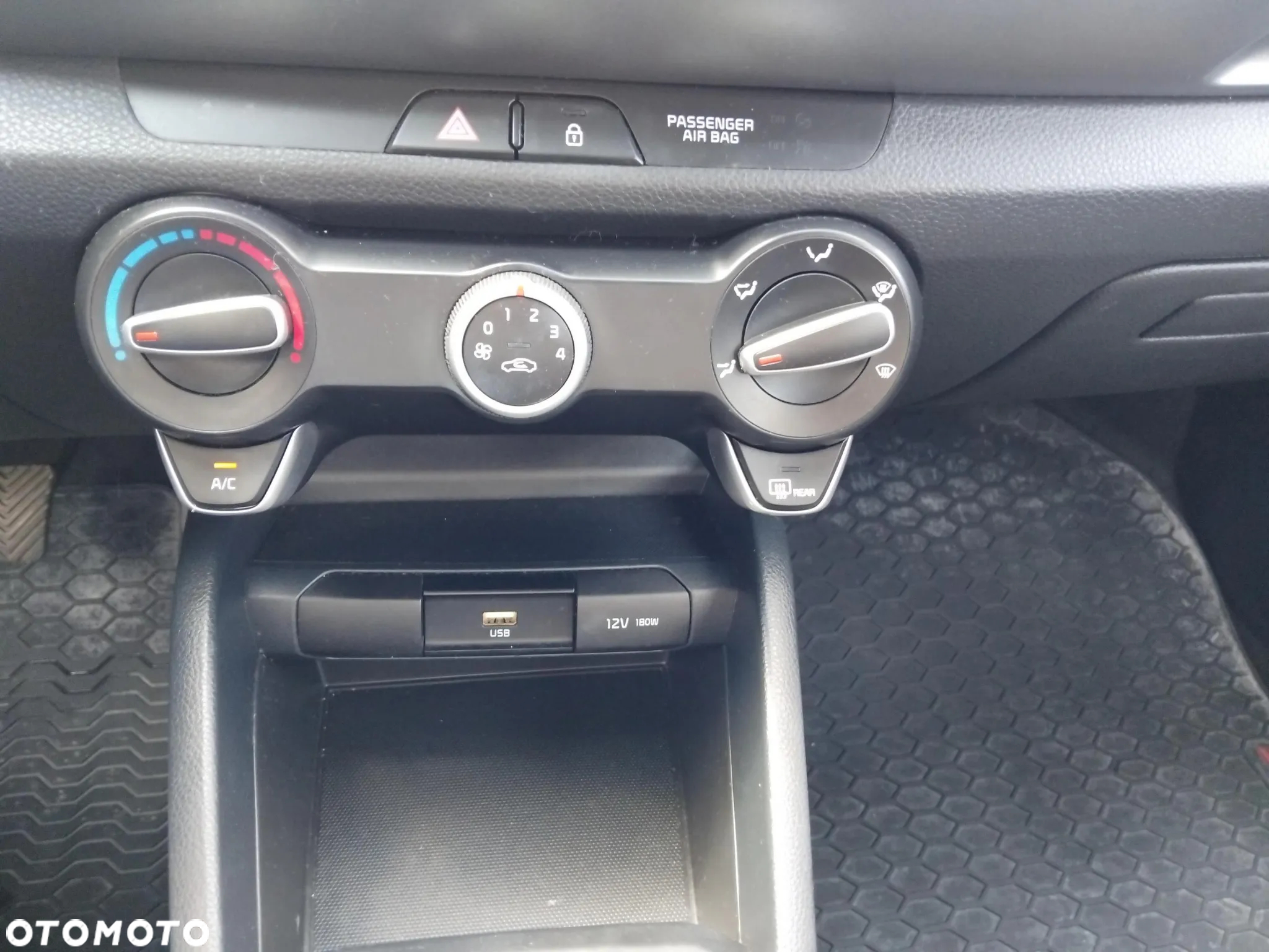 Kia Stonic 1.2 M - 13