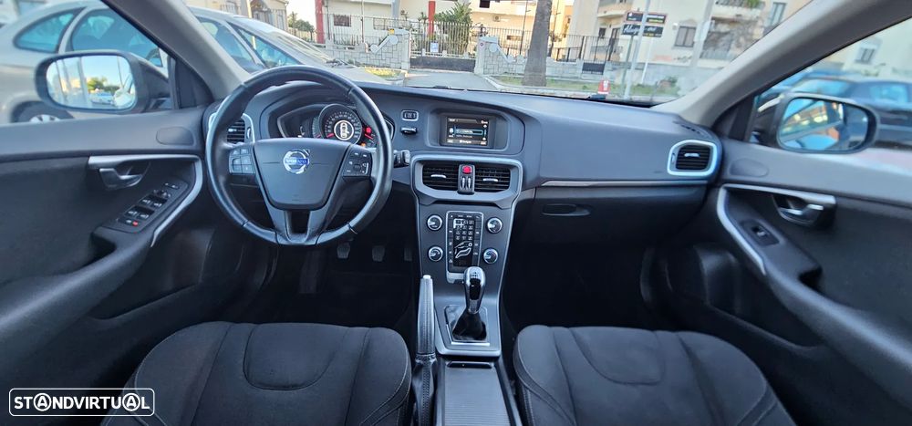Volvo V40 2.0 D2 Momentum - 9