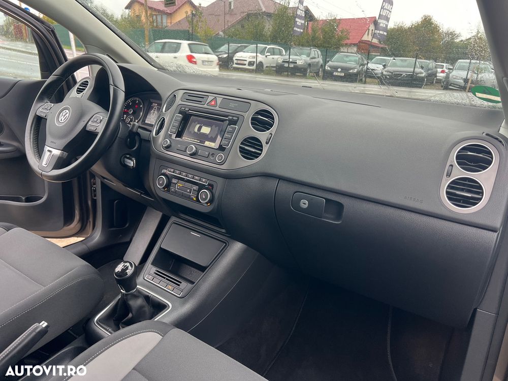 Volkswagen Golf Plus - 11