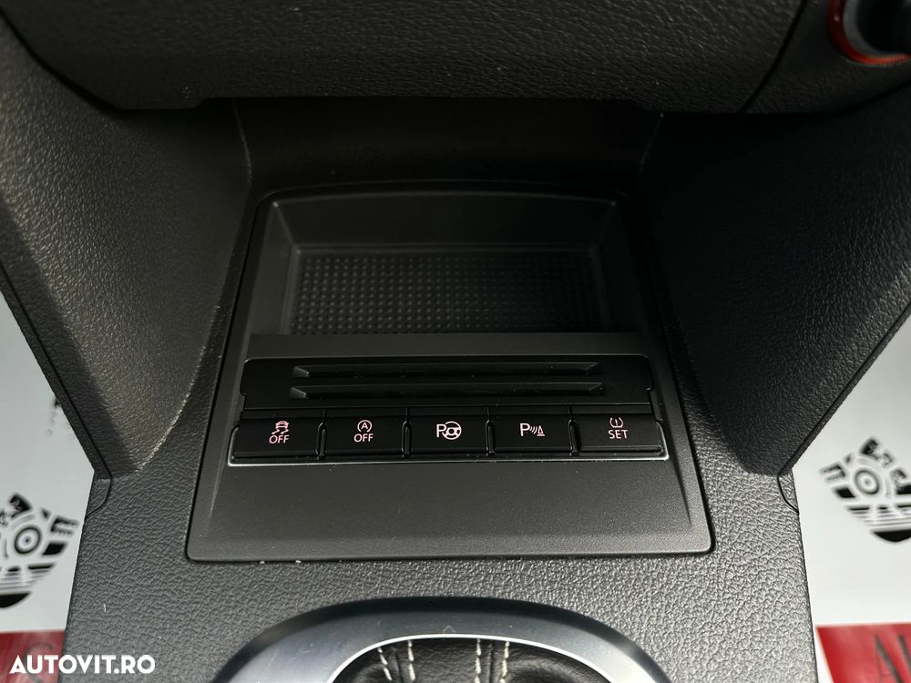 Volkswagen Touran 1.6 TDI DPF DSG Cup - 11