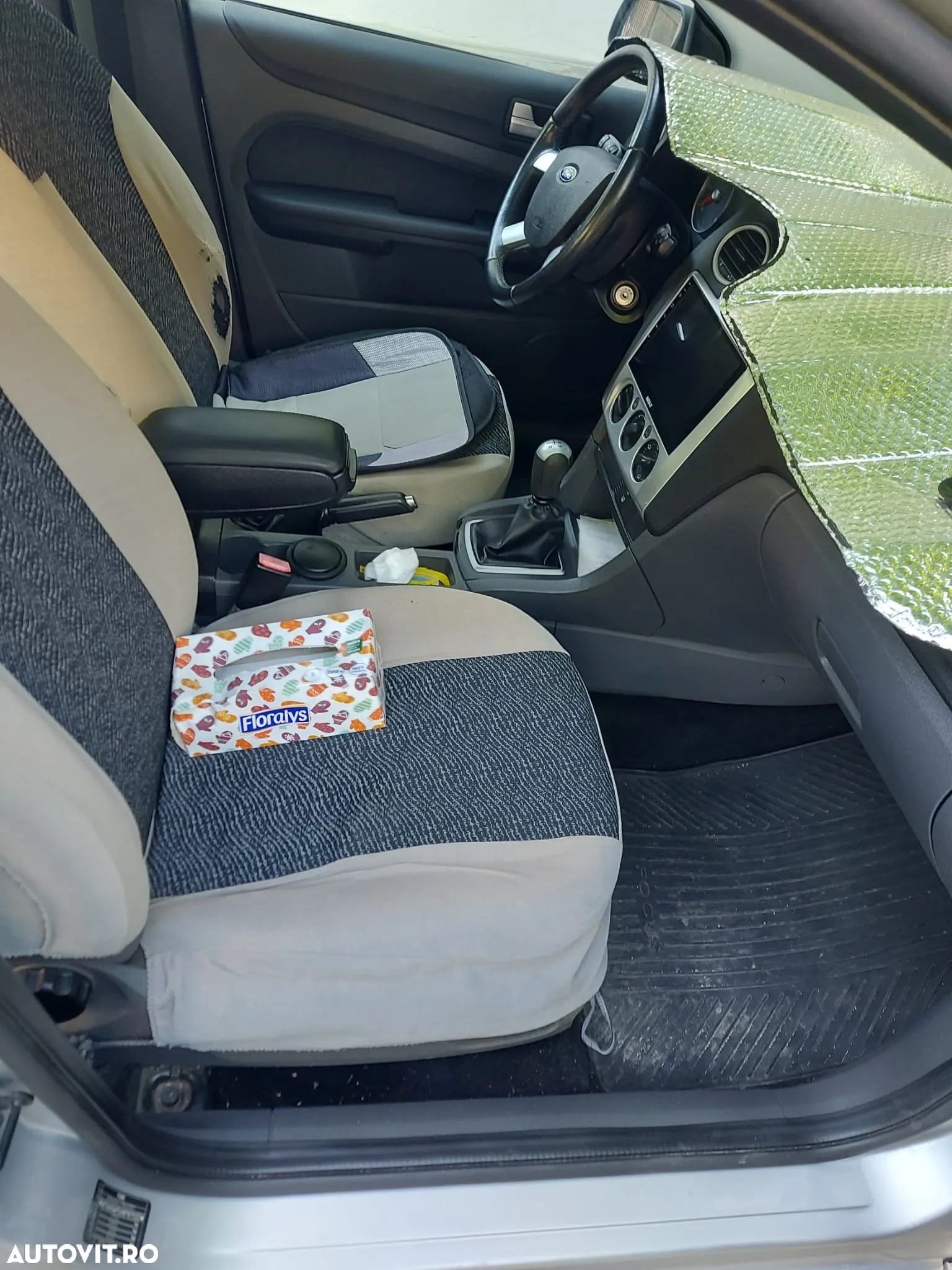 Ford Focus 1.6i Trend - 6