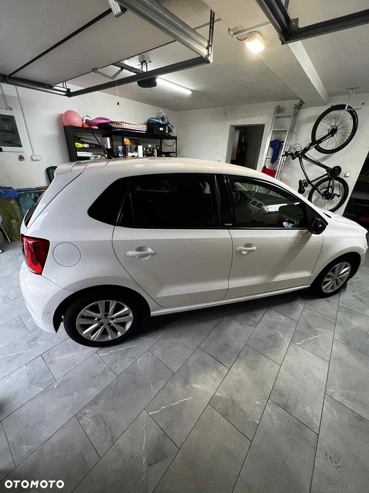 Volkswagen Polo 1.6 TDI DPF BlueMot Comfortline - 2