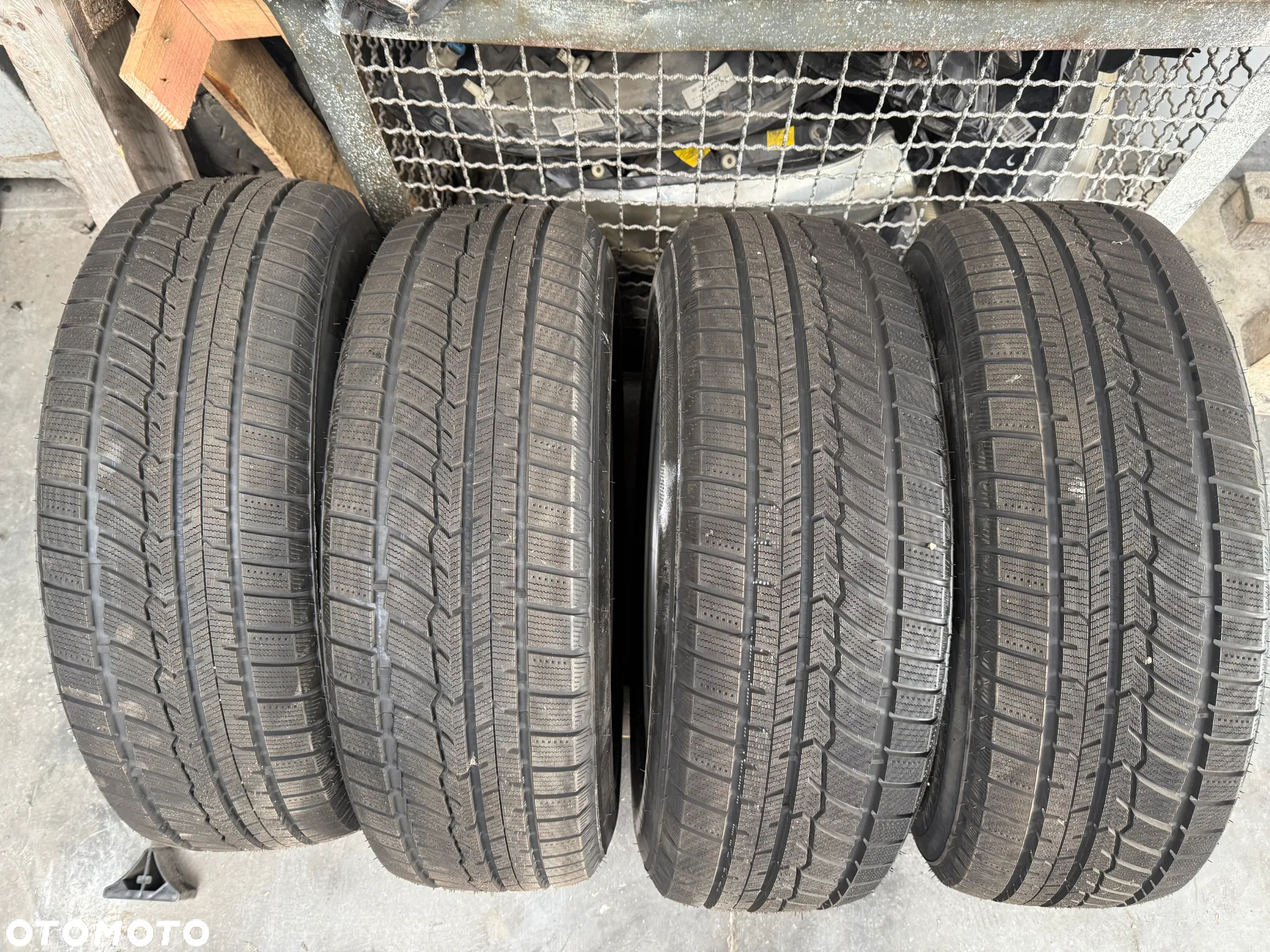 KOŁA ALUFELGI AUDI Q7 SQ7 VW TOUAREG PORSCHE CAYENNE 18" 5X130 235/65/18 NOWE OPONY ZIMOWE - 6