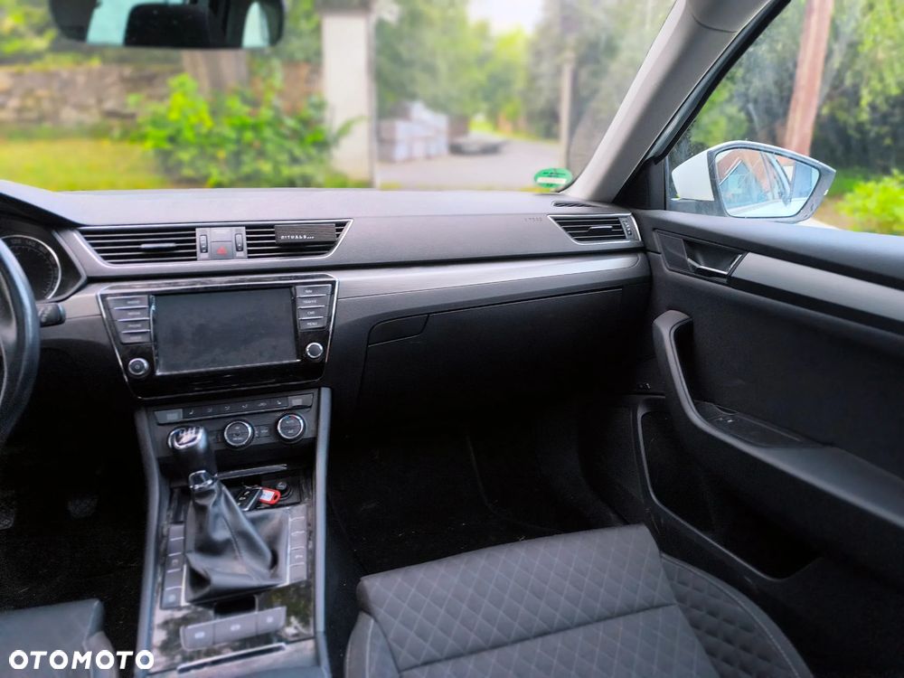 Skoda Superb 2.0 TDI L&K - 9