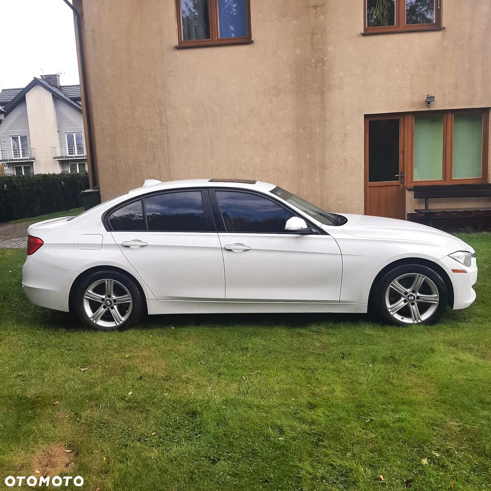 BMW Seria 3 328i xDrive - 11