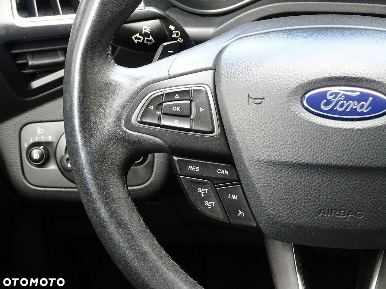 Ford Kuga - 17