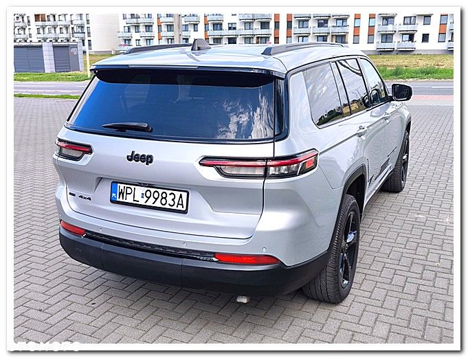 Jeep Grand Cherokee - 11
