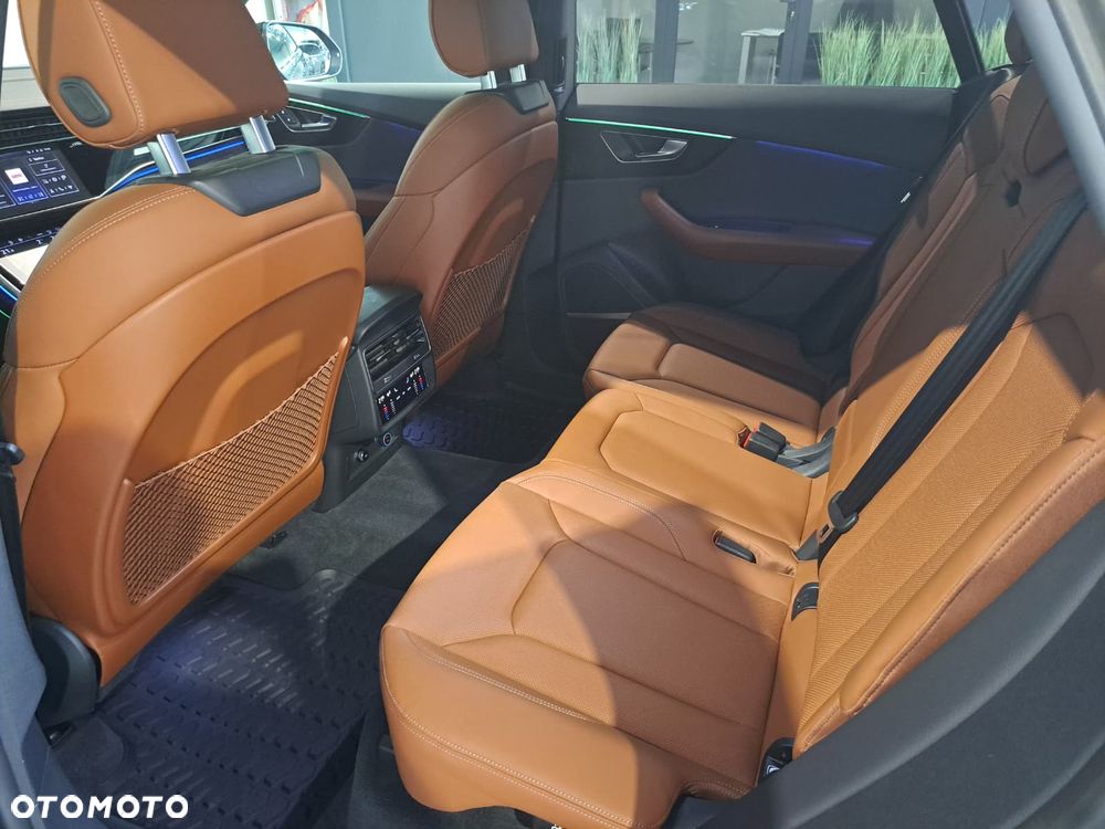 Audi Q8 55 TFSI mHEV Quattro Tiptronic - 10