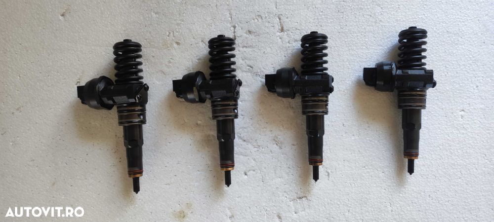 Injector, injectoare volkswagen vw golf 5 break an 2008 cod BXE cod 038130073AG - BA - 2