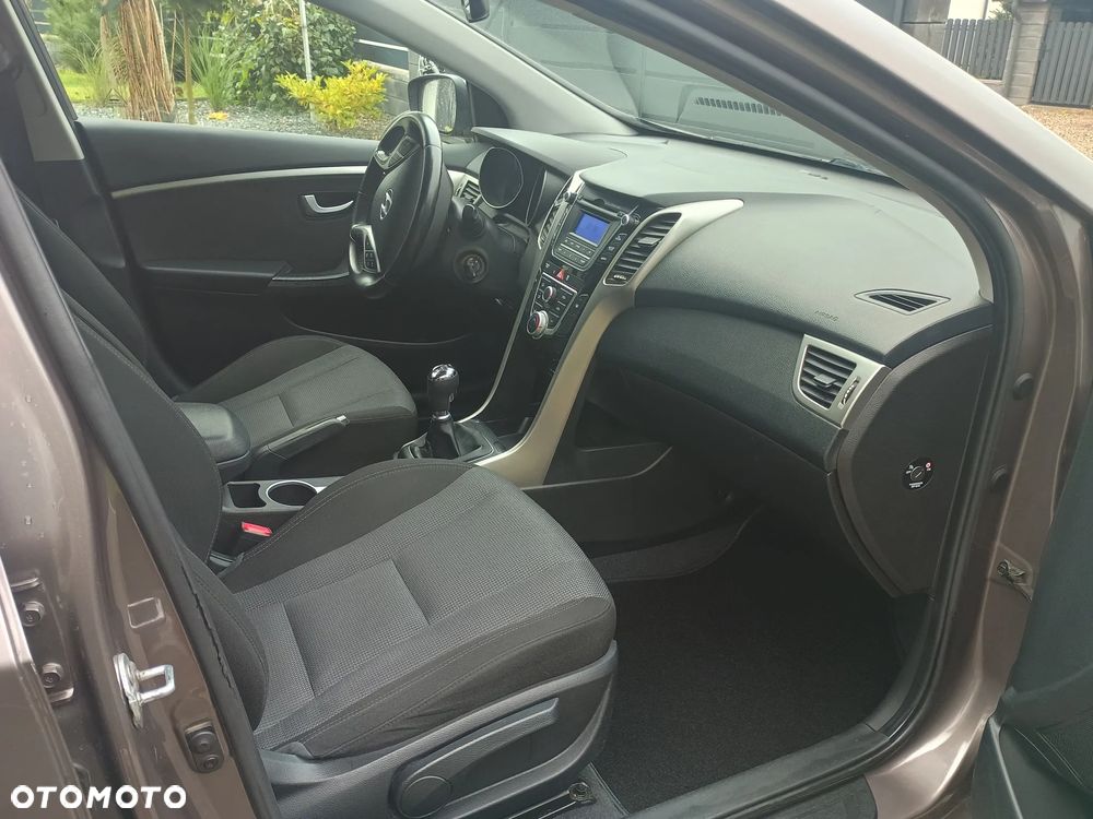 Hyundai i30 1.4 Comfort - 11
