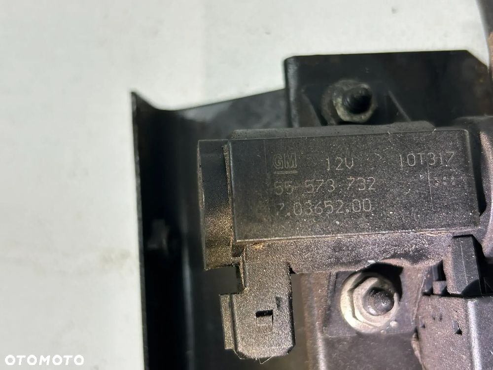 SAAB 93 9-3 ZAWOR doładowania podciśnienia turbo 1.9 TTiD 55573732 Opel Insignia - 2