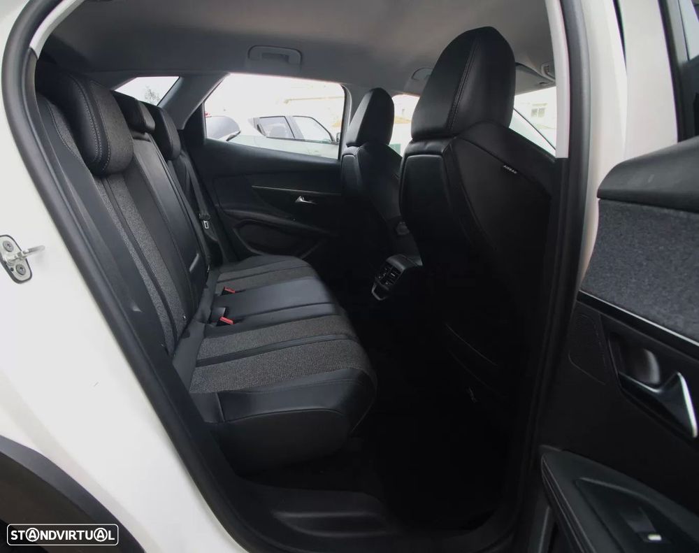 Peugeot 3008 - 23